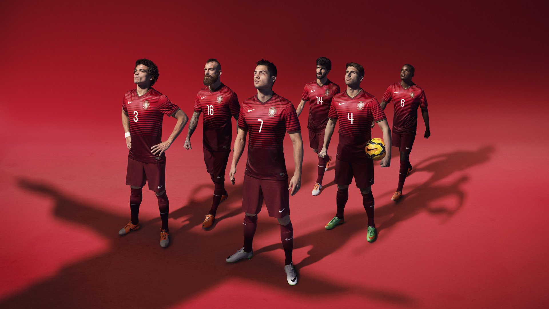 青少年足球学校特色课程逐步推行，培养多元化足球人才，青少年足球教学原则